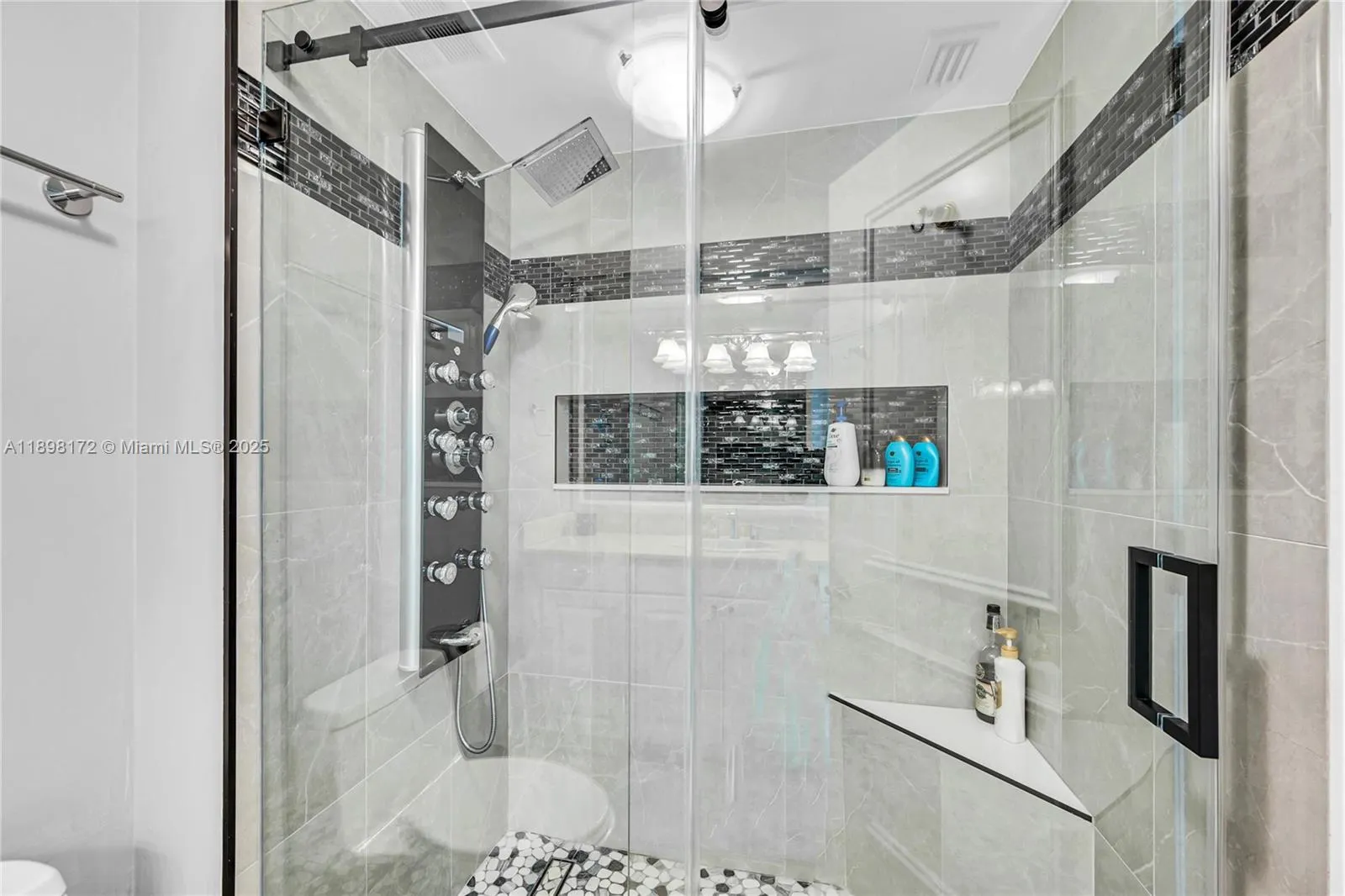 20201 E Country Club Dr, #1907