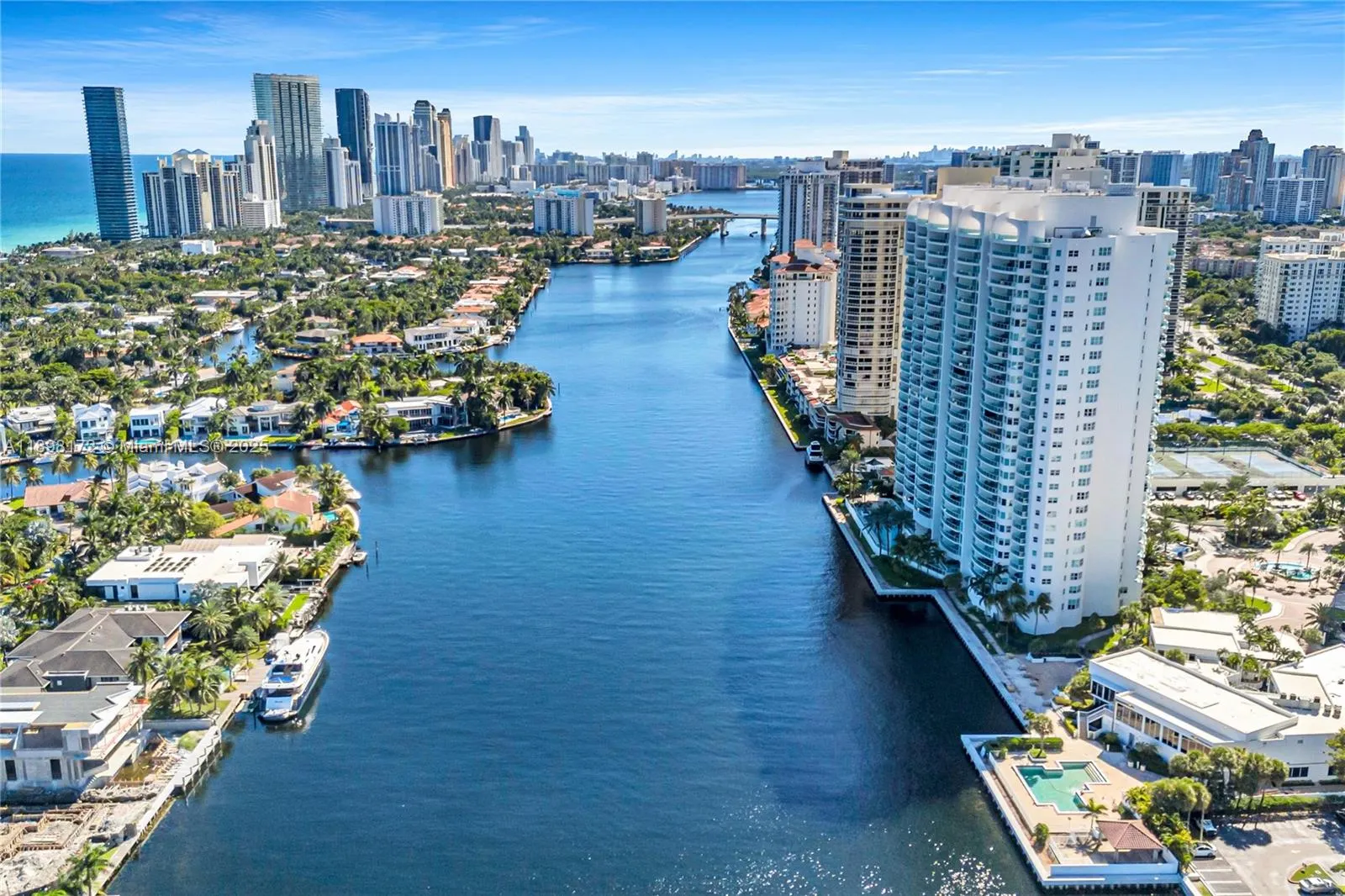 20201 E Country Club Dr, #1907