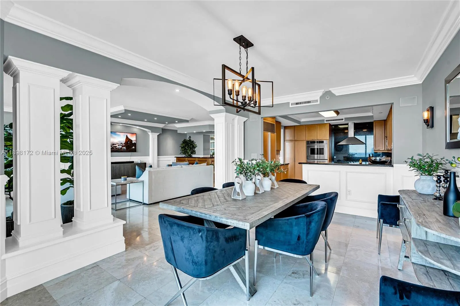 20201 E Country Club Dr, #1907