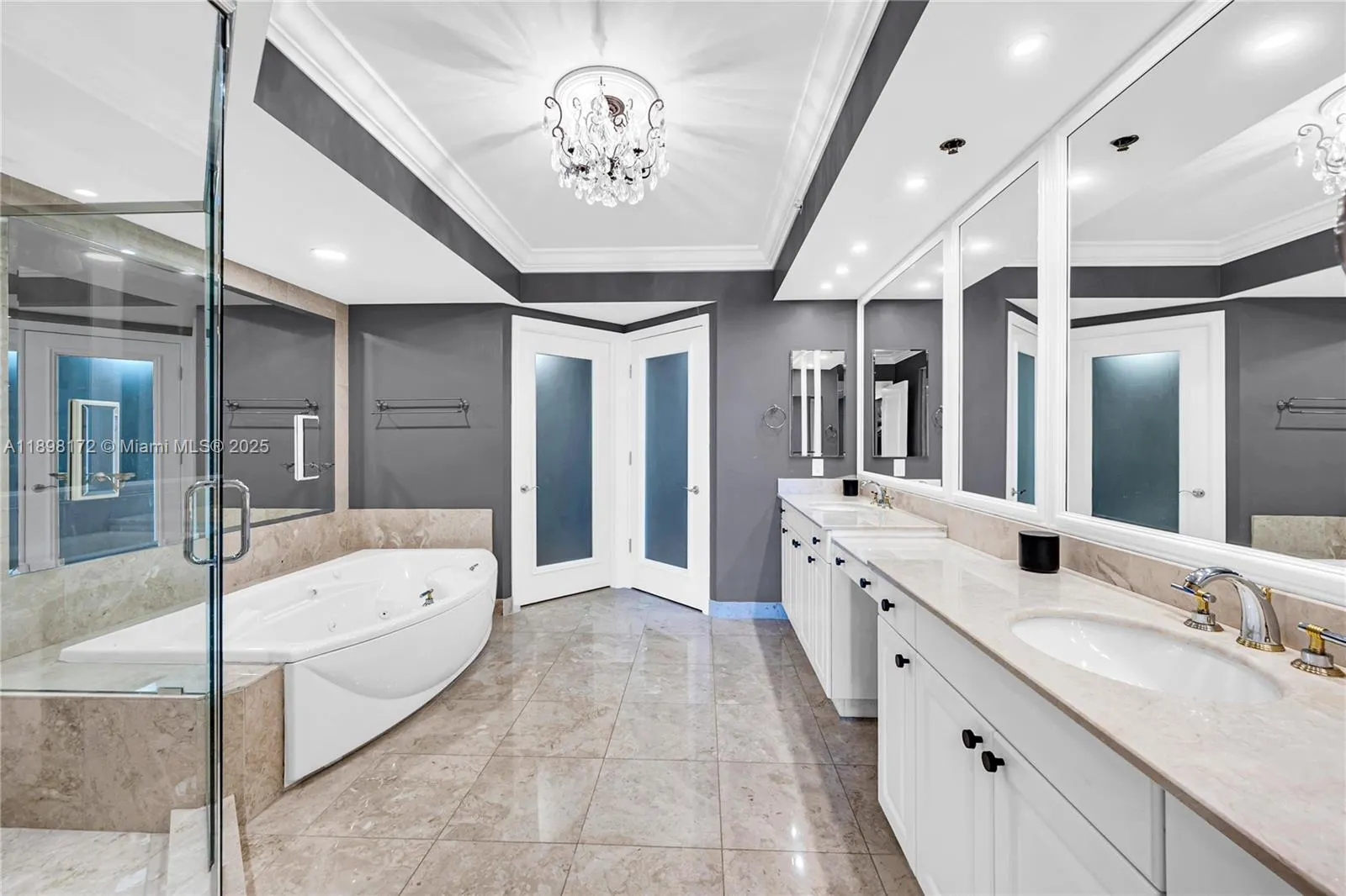 20201 E Country Club Dr, #1907