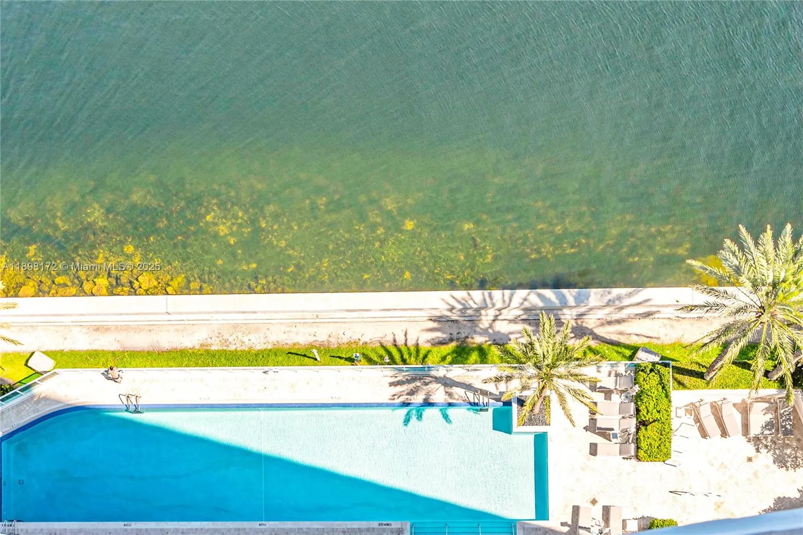 20201 E Country Club Dr, #1907