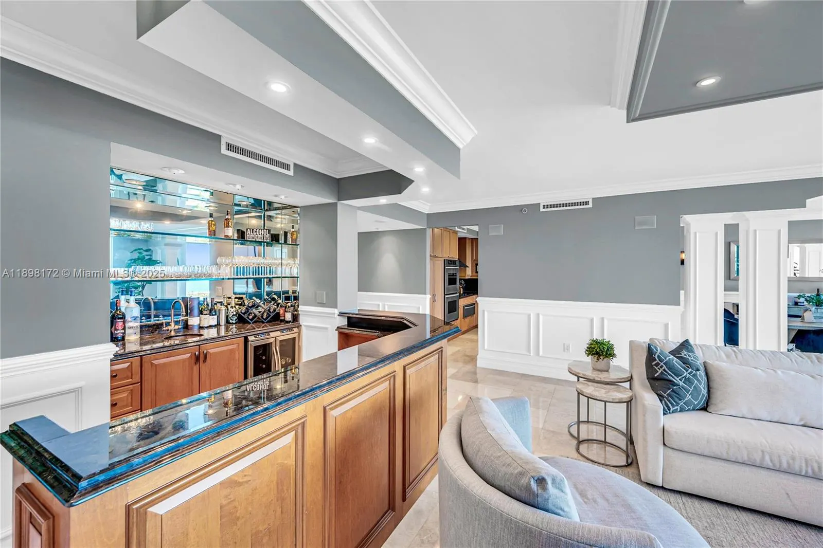 20201 E Country Club Dr, #1907