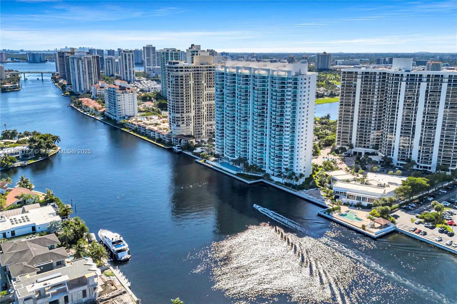 20201 E Country Club Dr, #1907