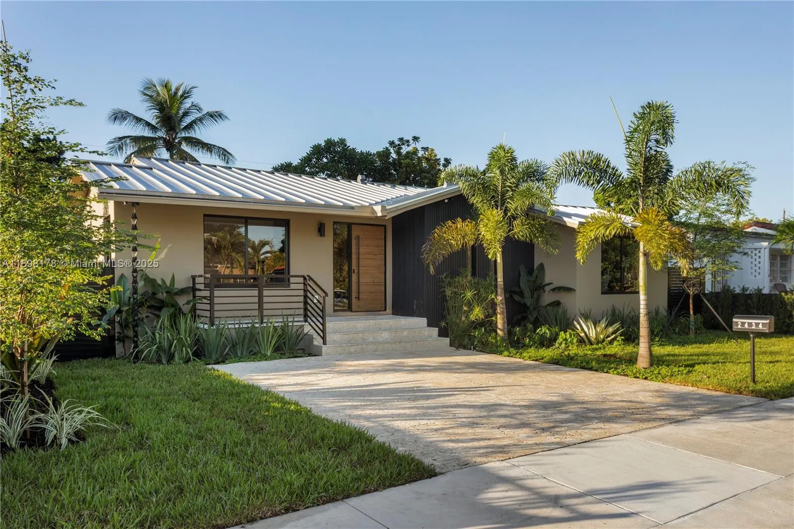 2434 SW 19th St
