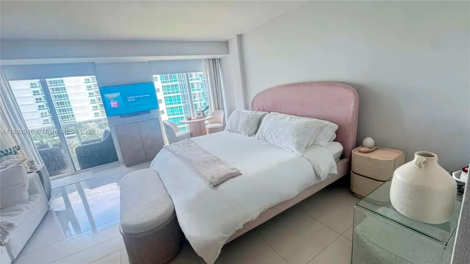 10275 Collins Ave, #802