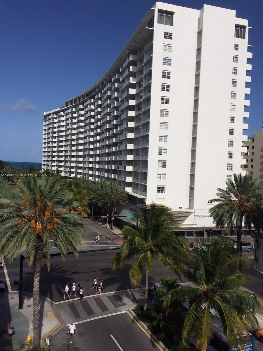 100 Lincoln Rd, #747