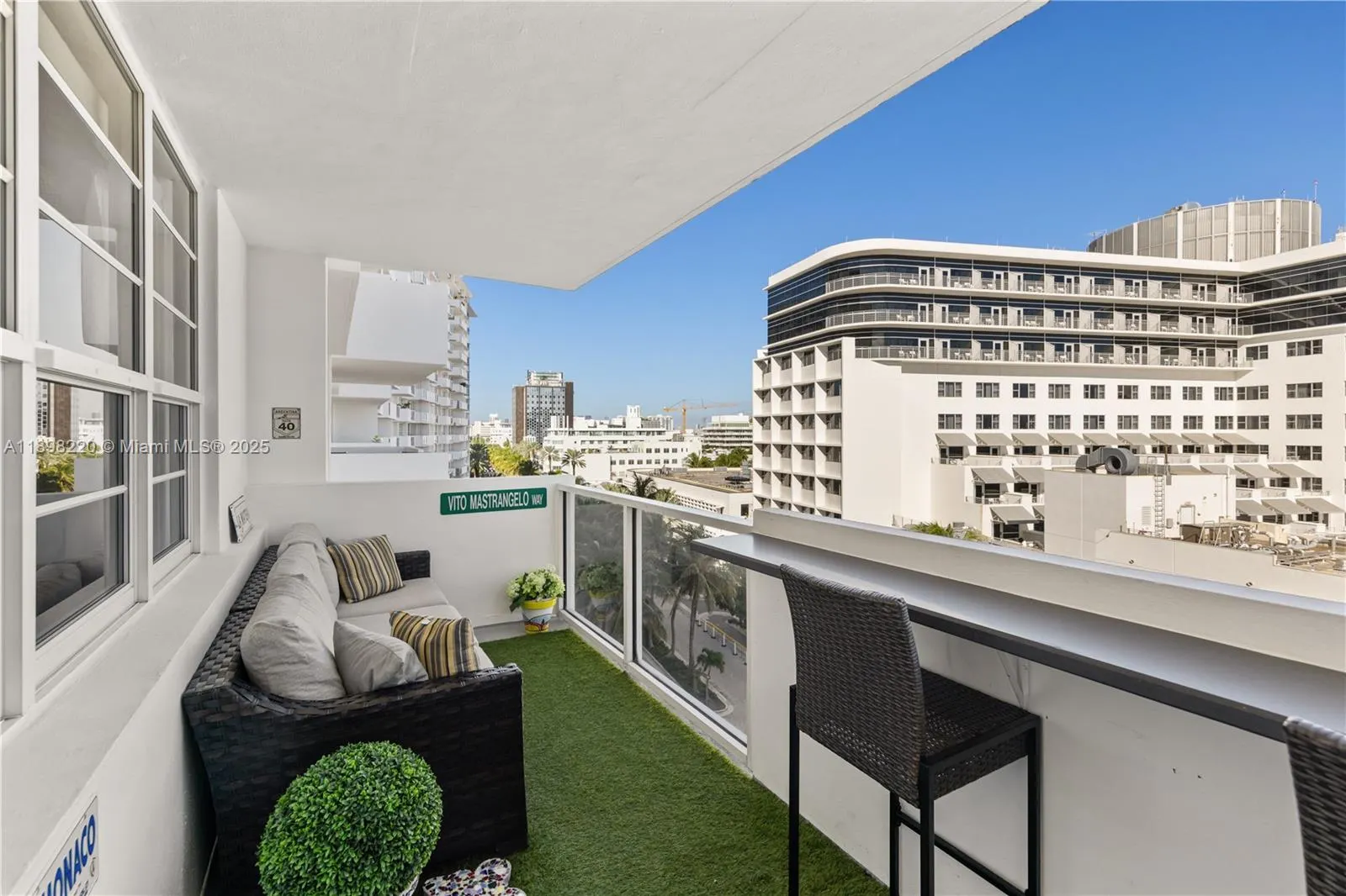 100 Lincoln Rd, #747