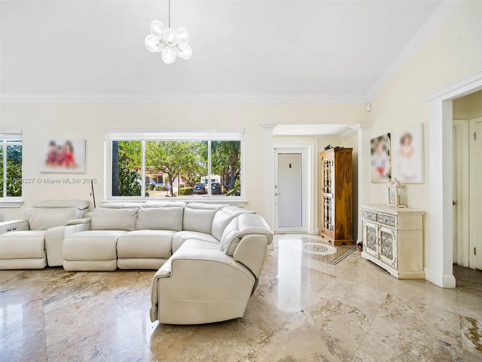 330 Viscaya Ave