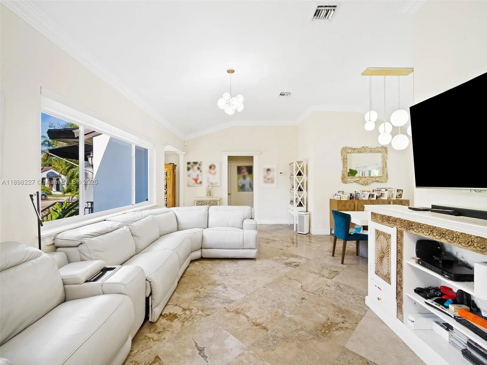 330 Viscaya Ave