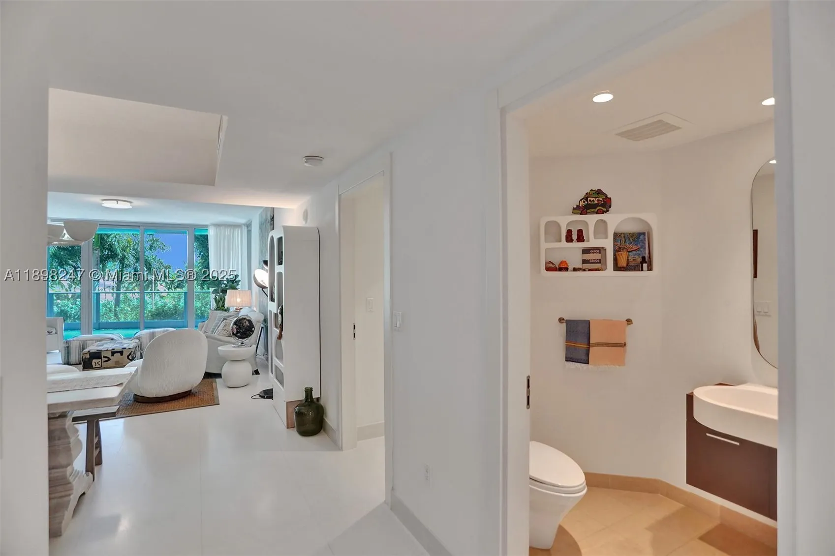 2627 S Bayshore Dr #506