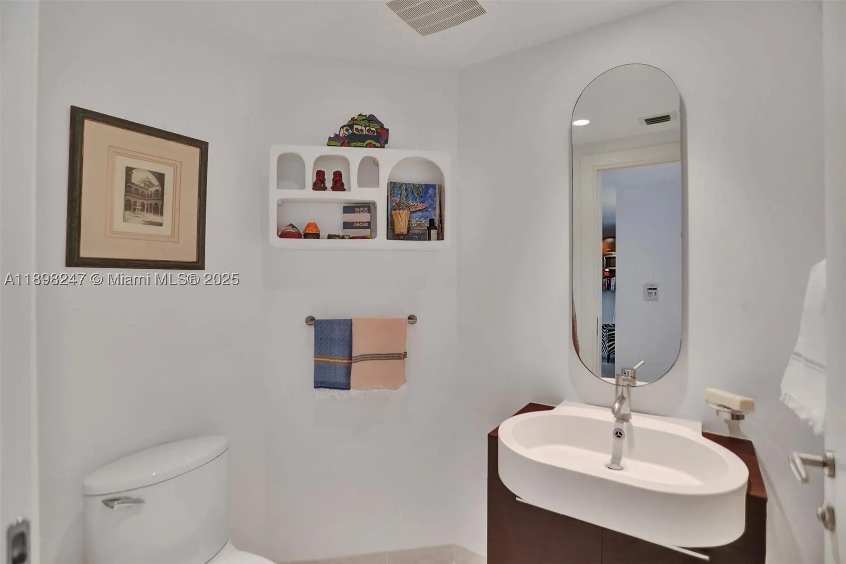 2627 S Bayshore Dr #506