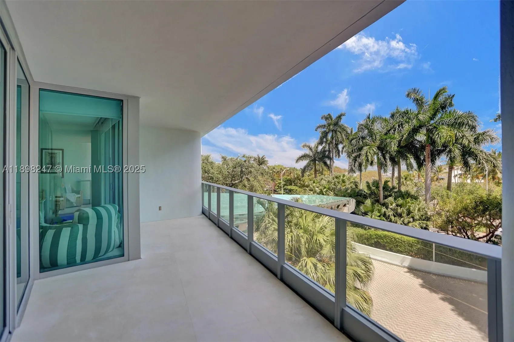 2627 S Bayshore Dr #506