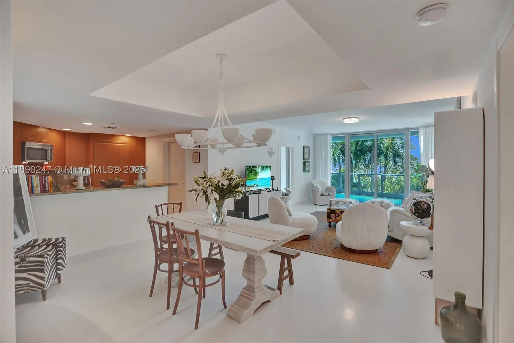 2627 S Bayshore Dr #506
