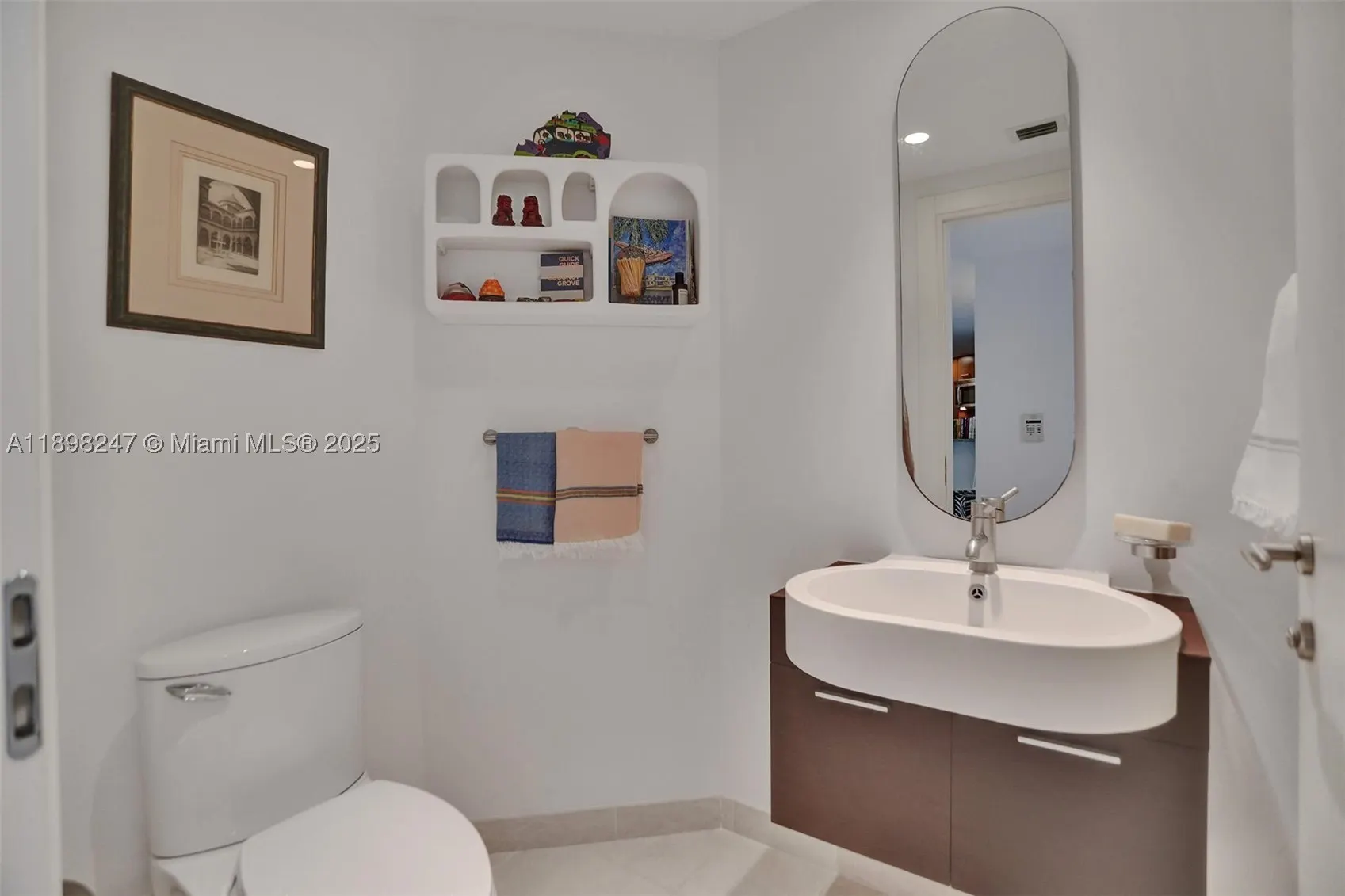 2627 S Bayshore Dr #506