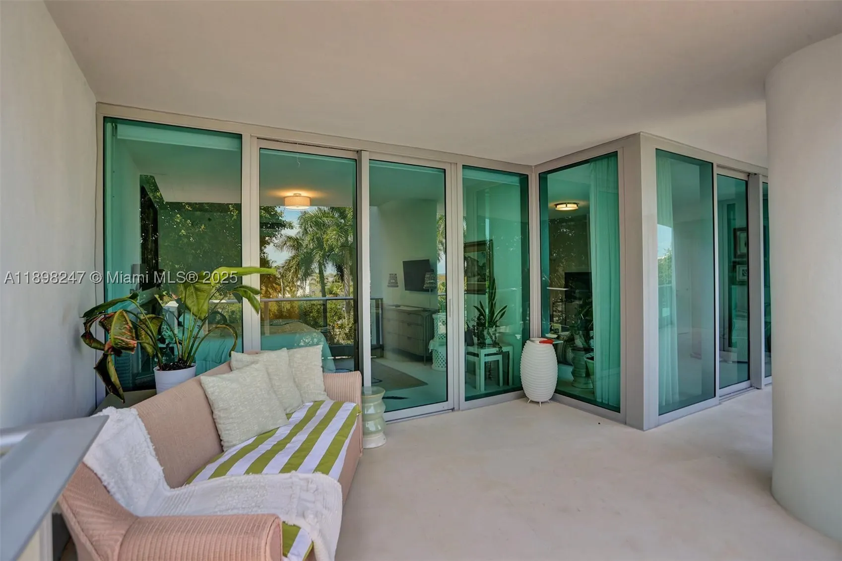 2627 S Bayshore Dr #506