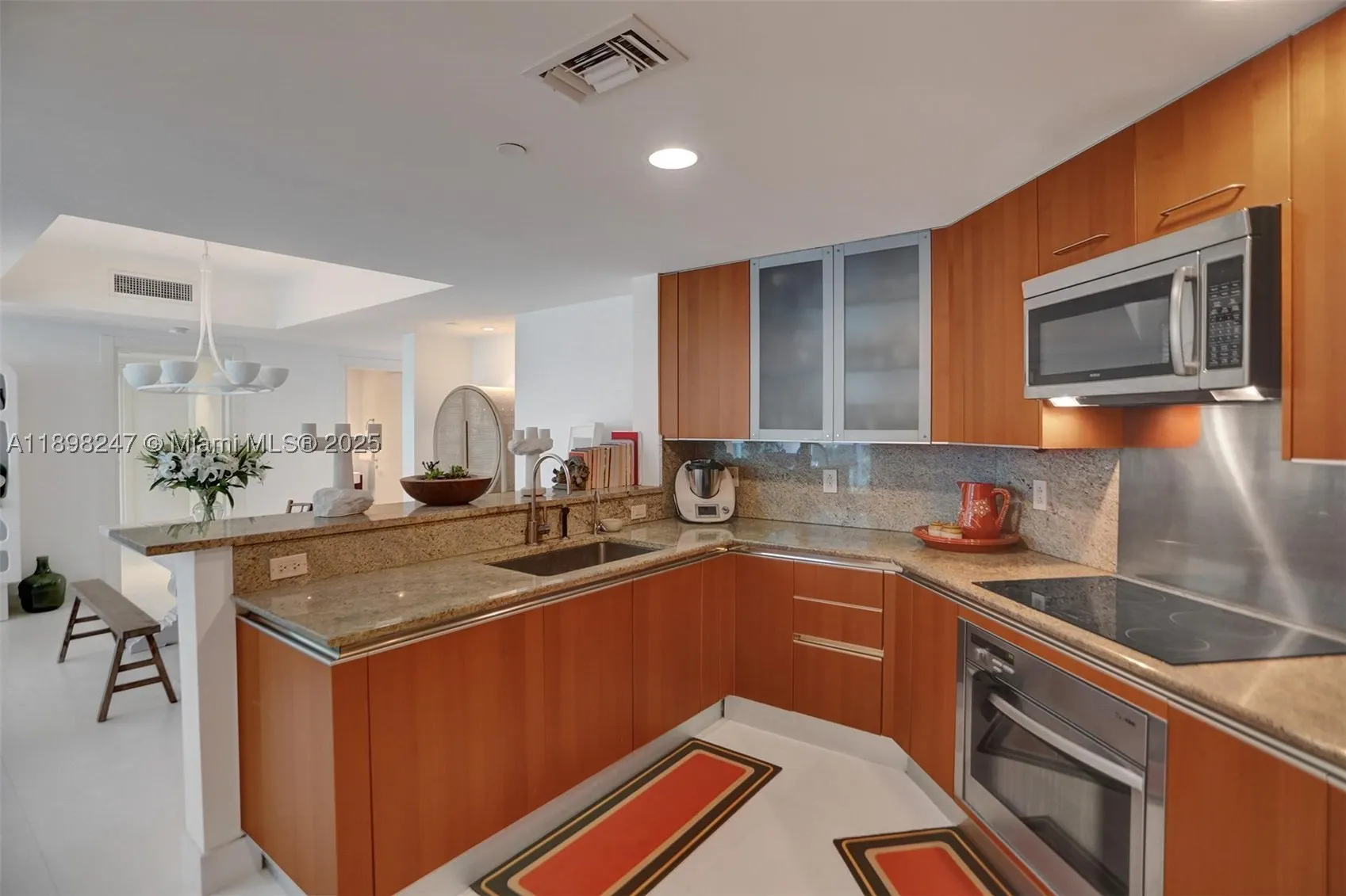 2627 S Bayshore Dr #506