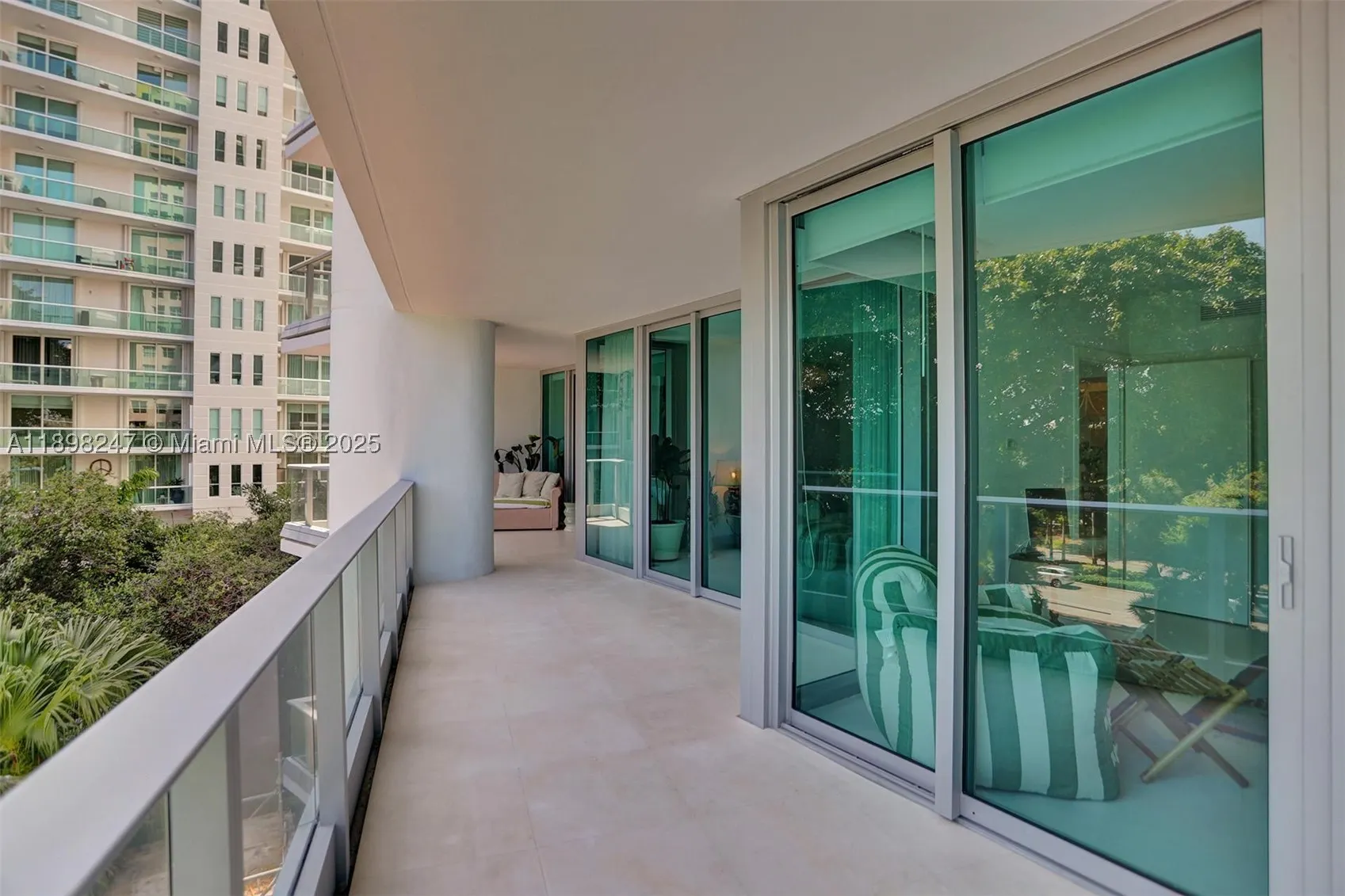2627 S Bayshore Dr #506
