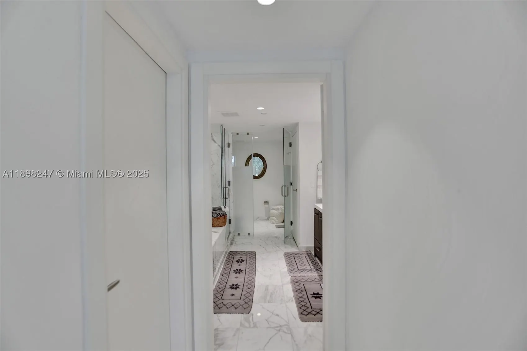 2627 S Bayshore Dr #506