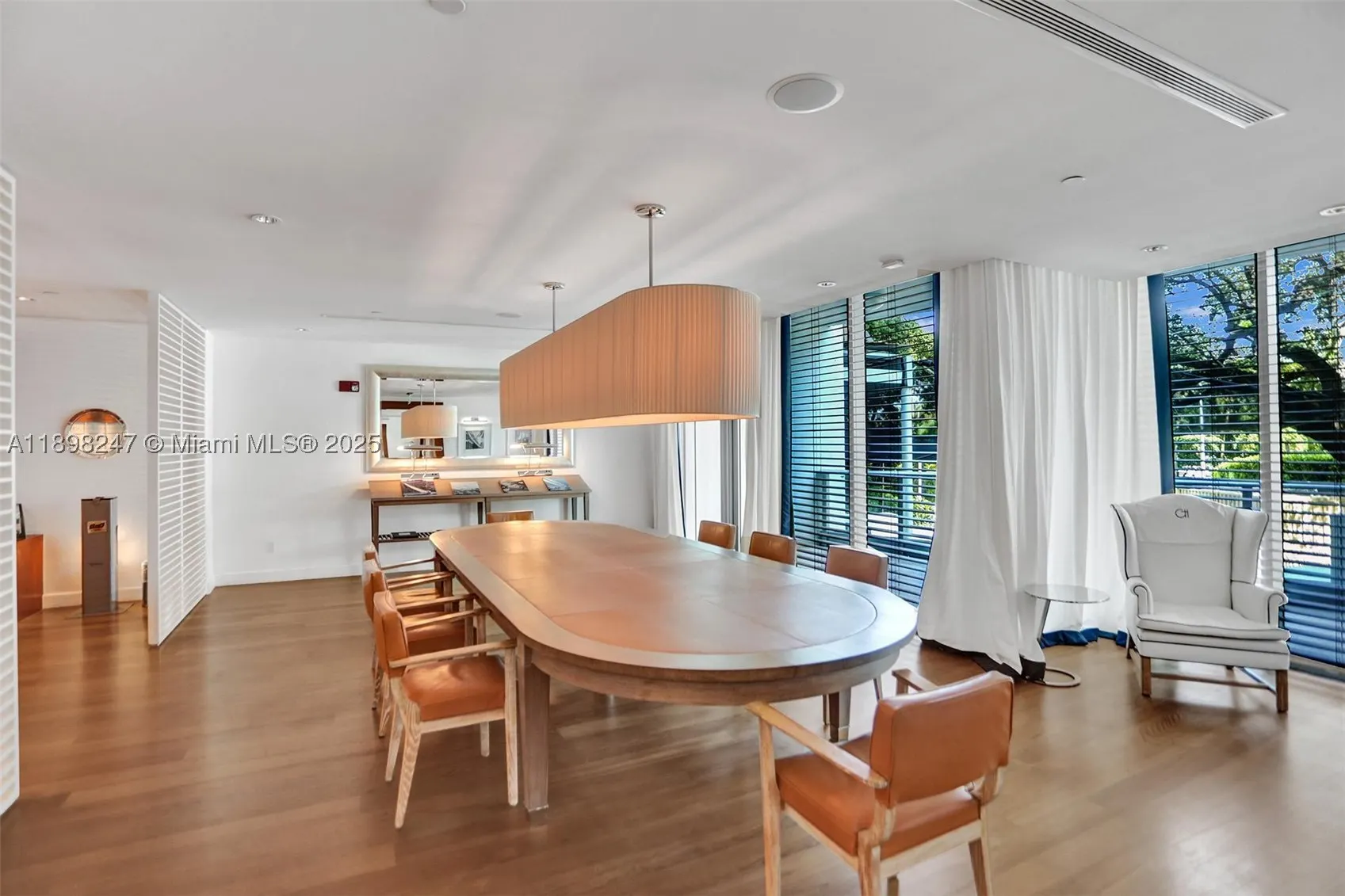 2627 S Bayshore Dr #506