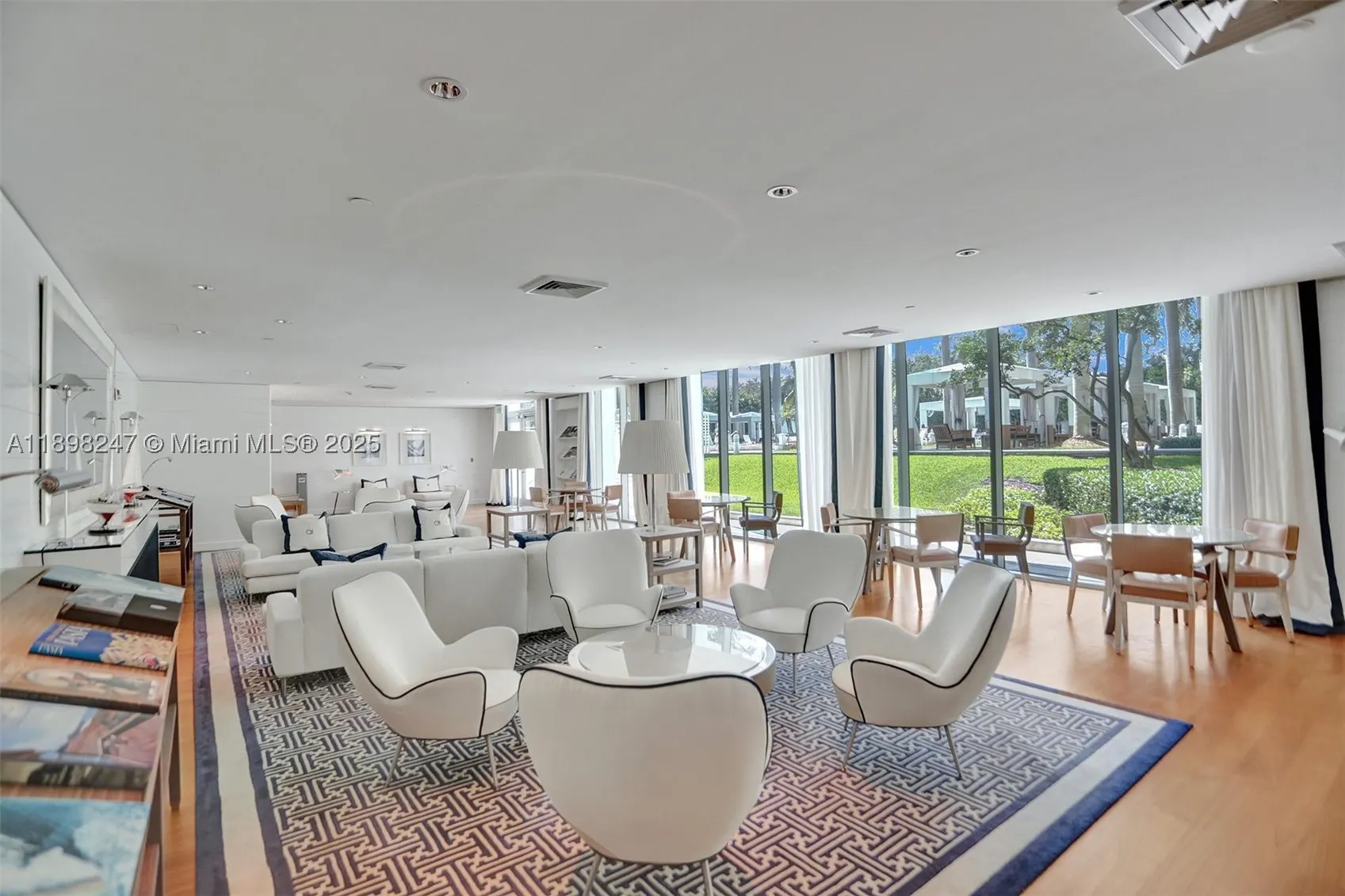 2627 S Bayshore Dr #506
