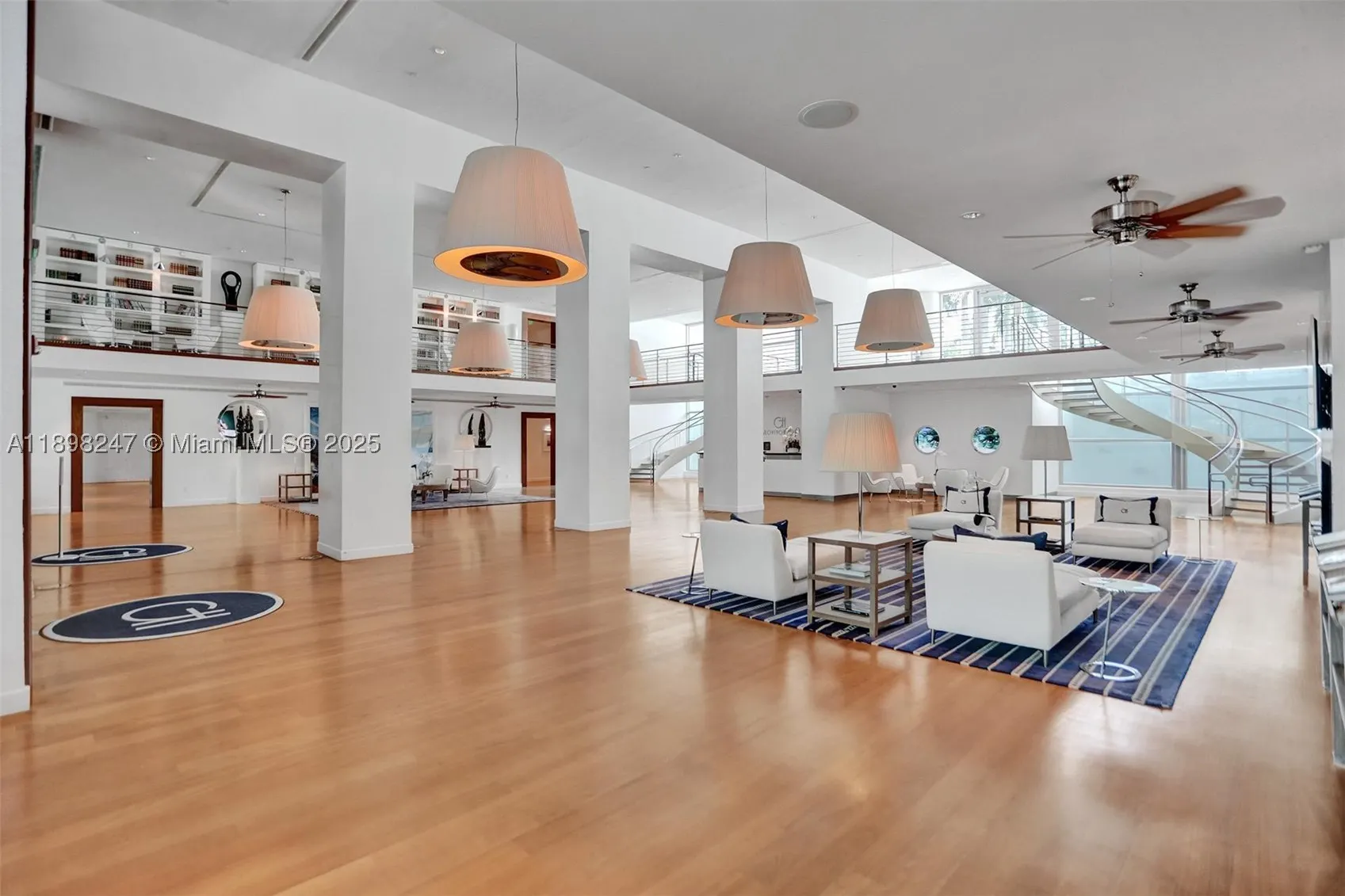 2627 S Bayshore Dr #506