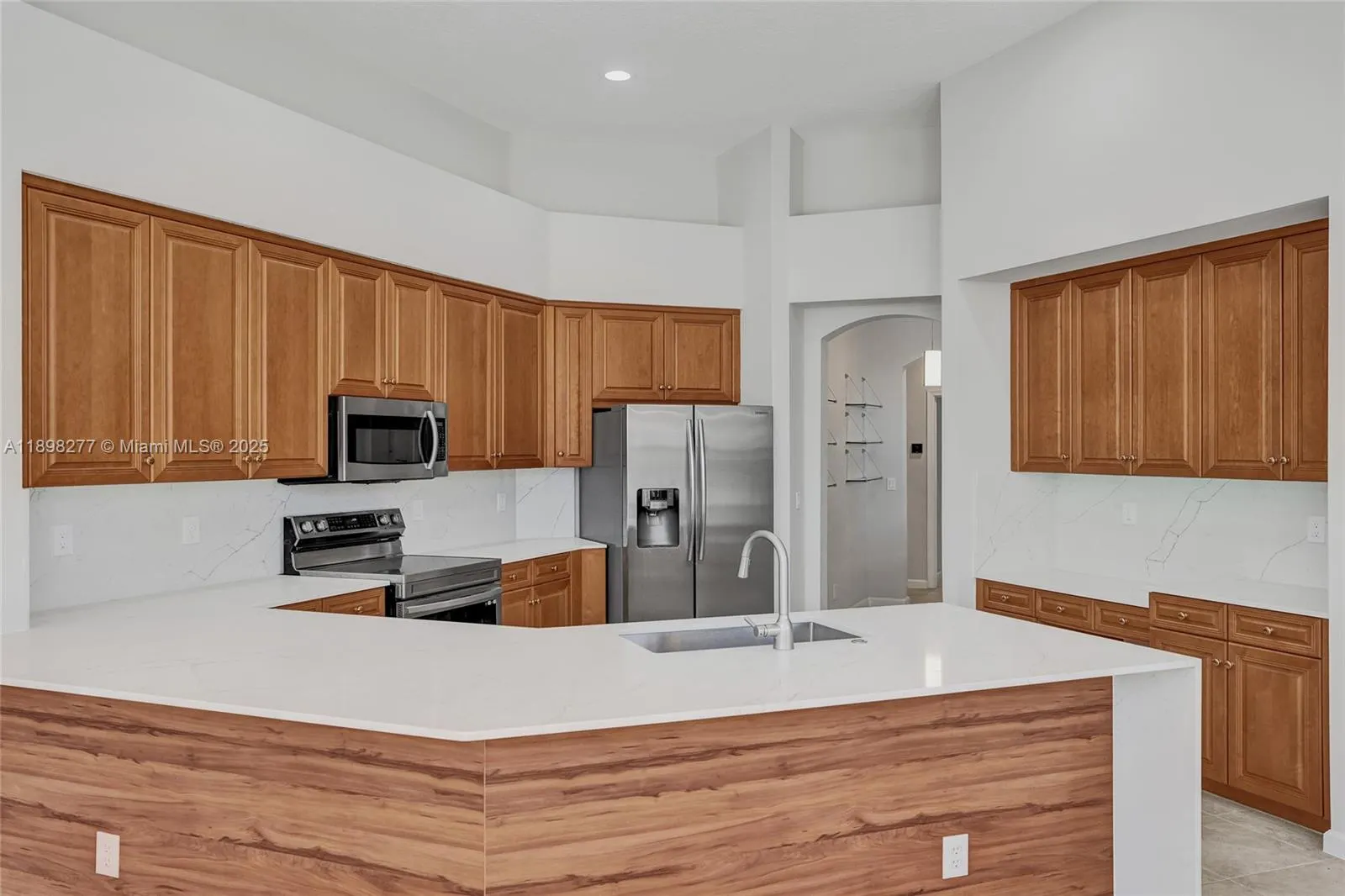2553 Jardin Mnr