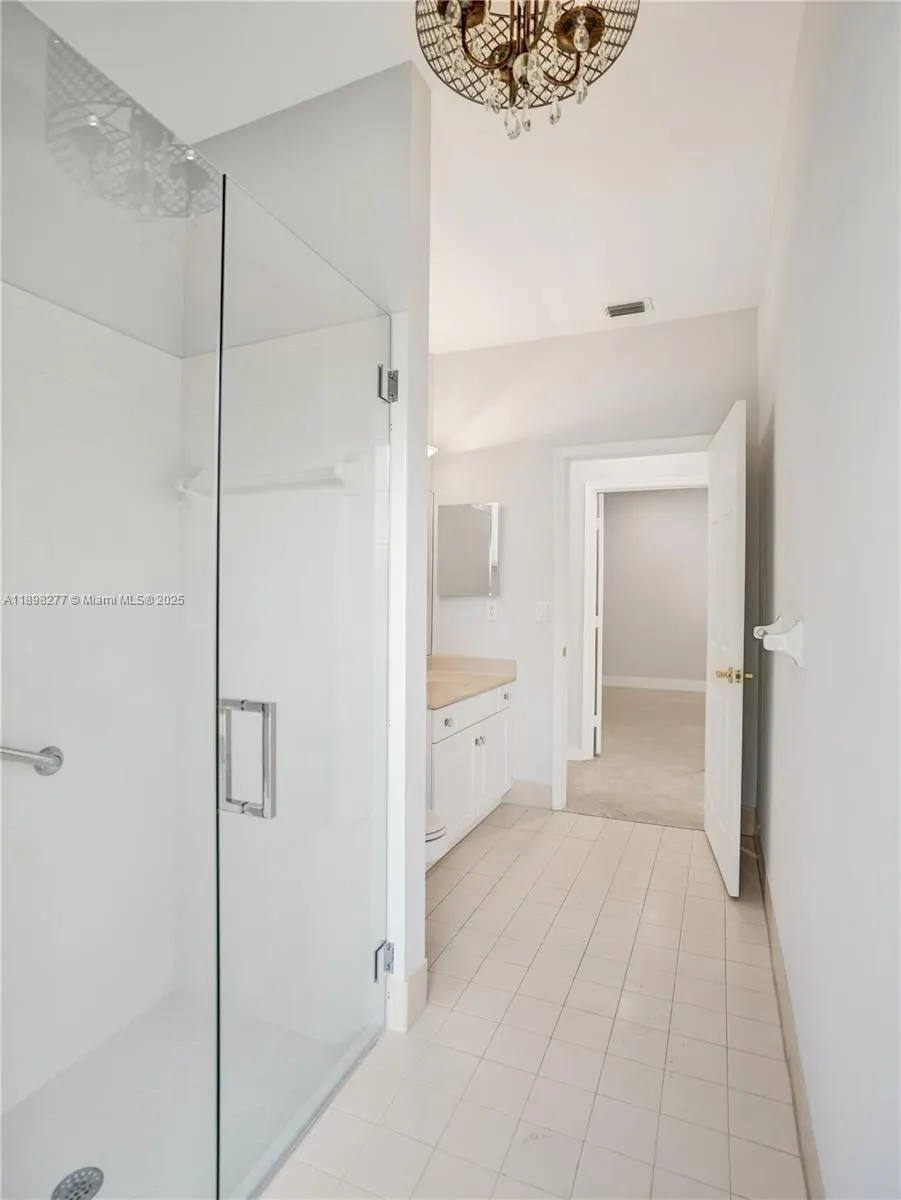 2553 Jardin Mnr