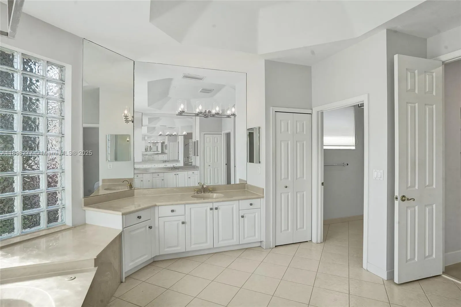 2553 Jardin Mnr