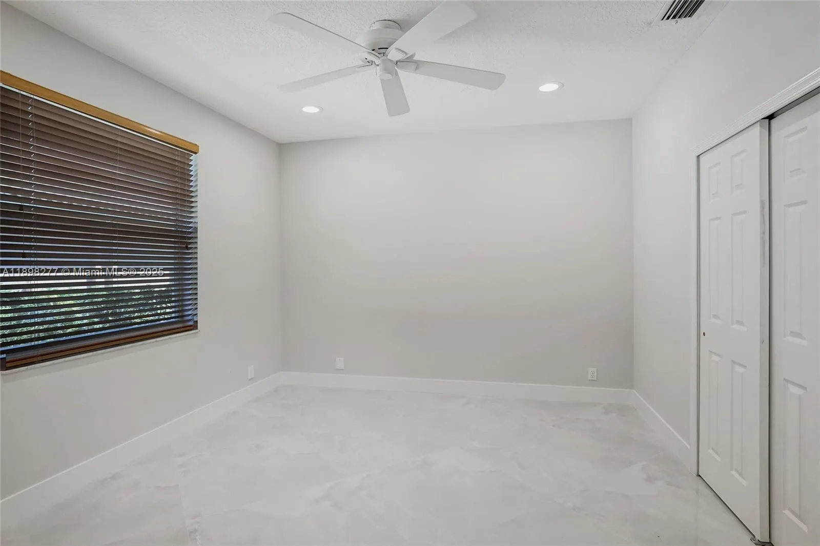 2553 Jardin Mnr