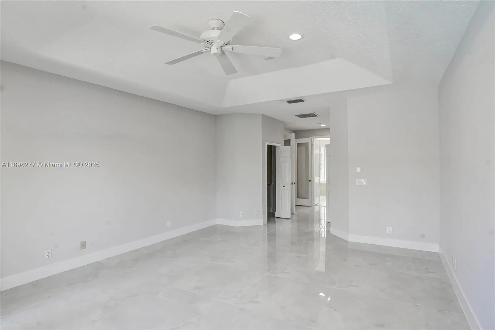 2553 Jardin Mnr