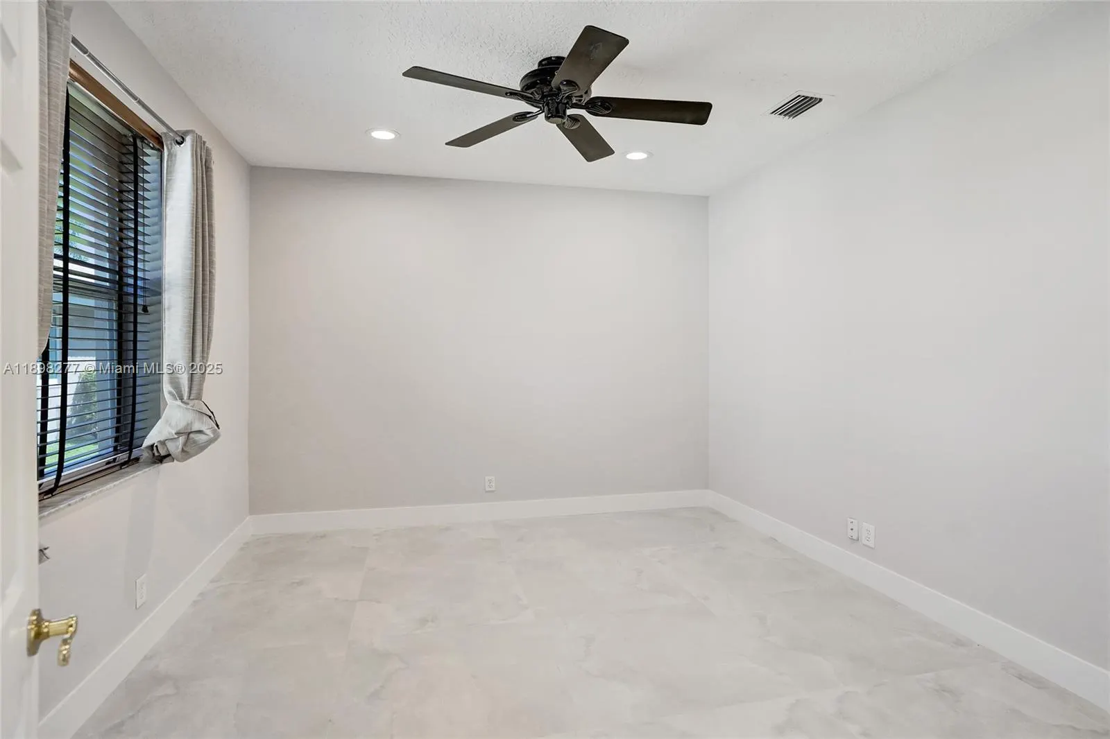 2553 Jardin Mnr
