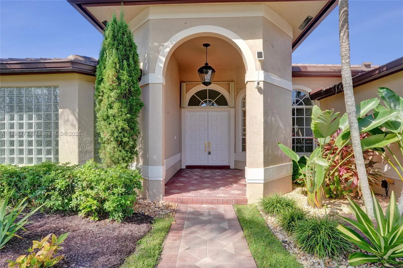 2553 Jardin Mnr