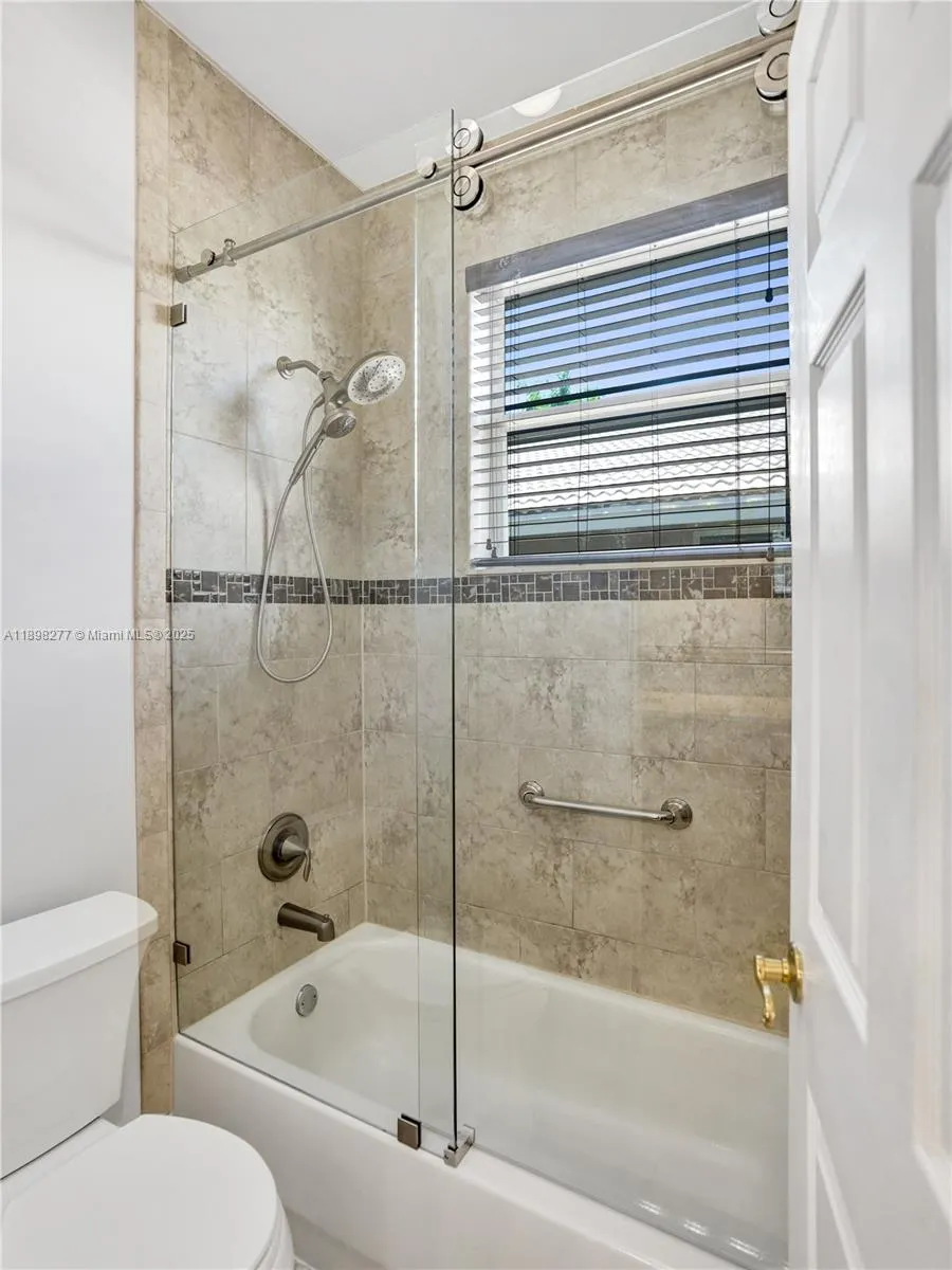 2553 Jardin Mnr