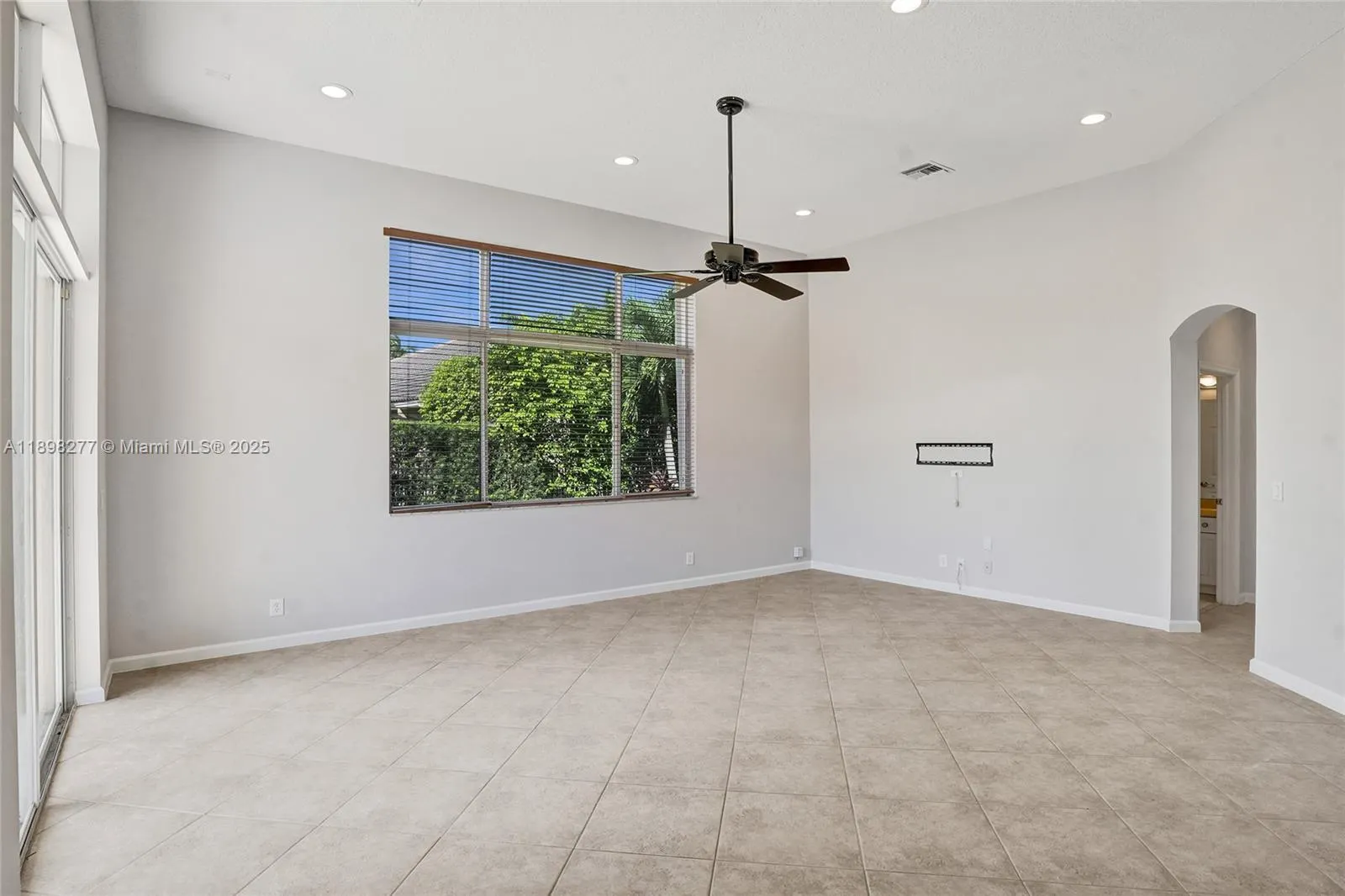 2553 Jardin Mnr
