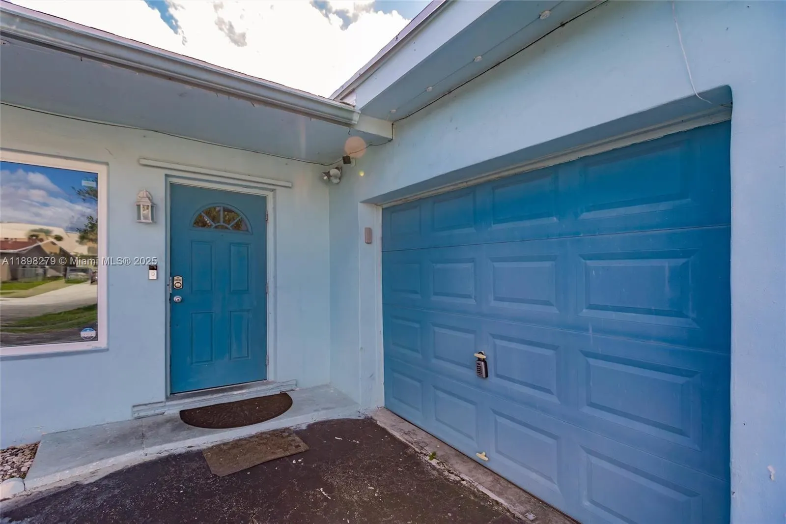 8480 NW 29th St