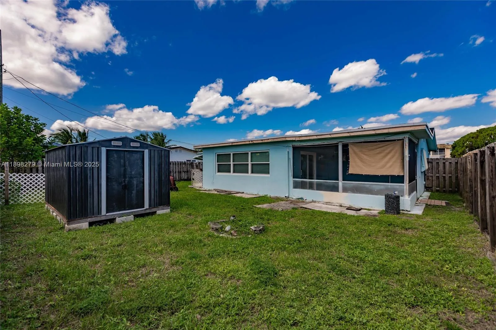 8480 NW 29th St
