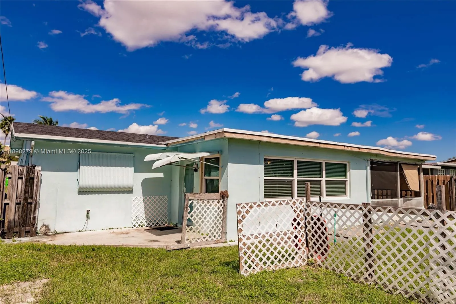 8480 NW 29th St