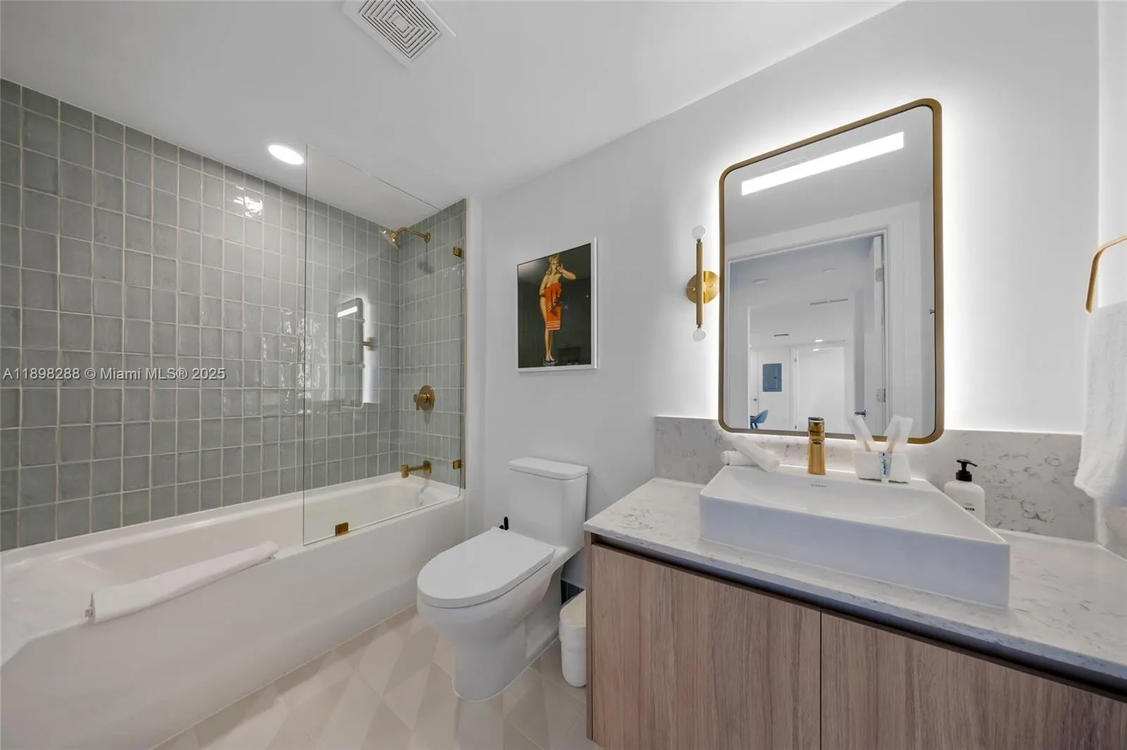 159 NE 6th St, #4201