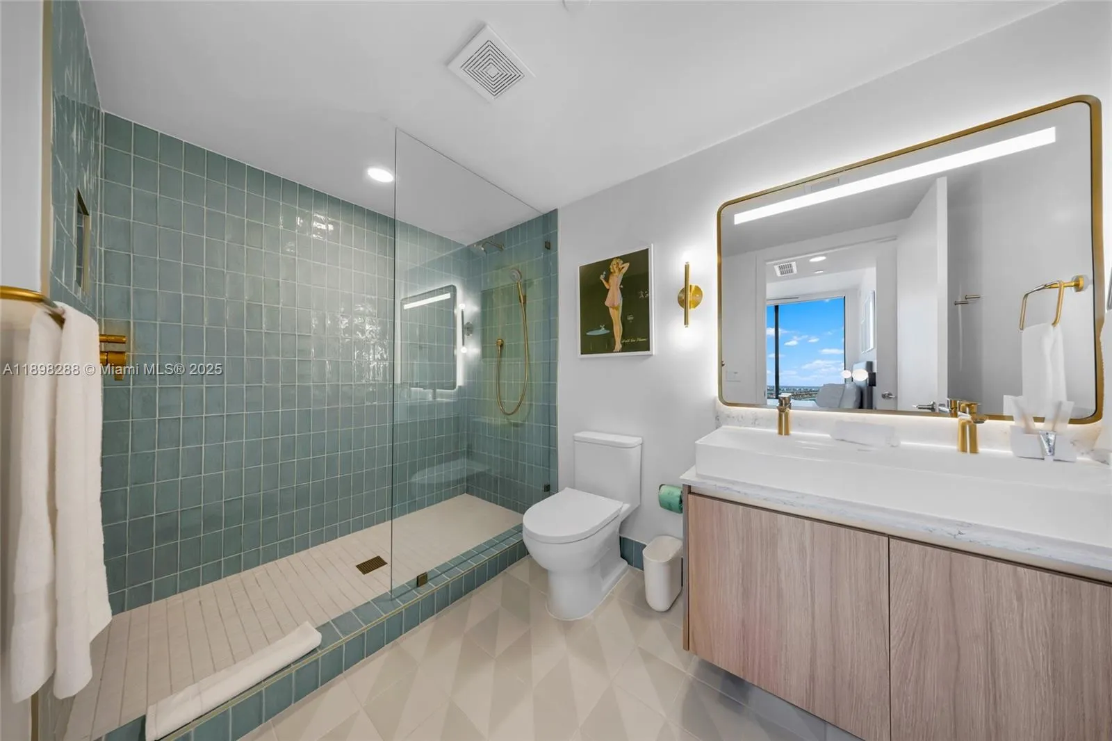 159 NE 6th St, #4201