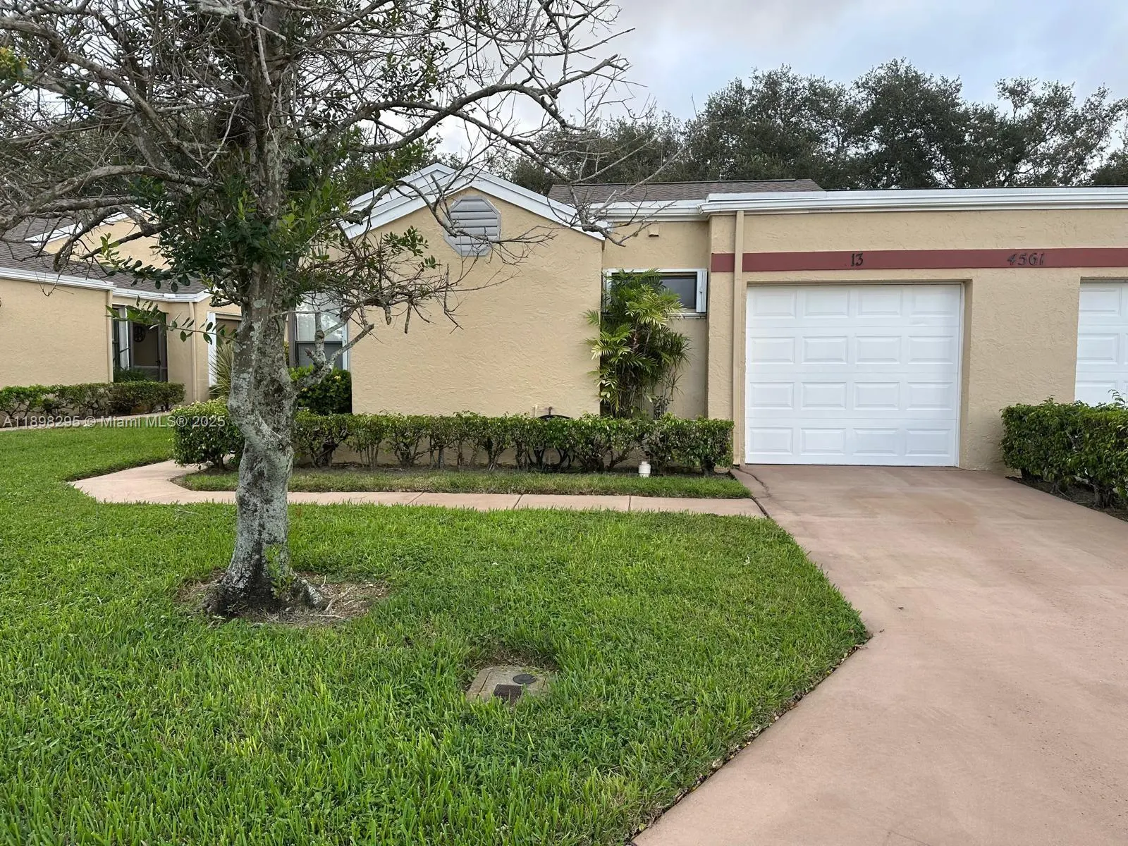 4561 Discovery Ln, #13