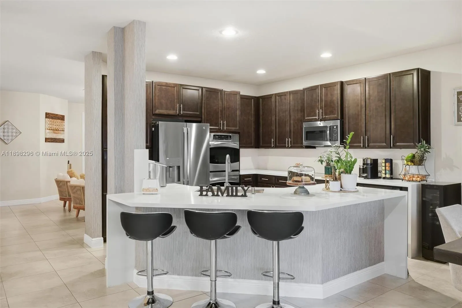 8870 NW 99th Path