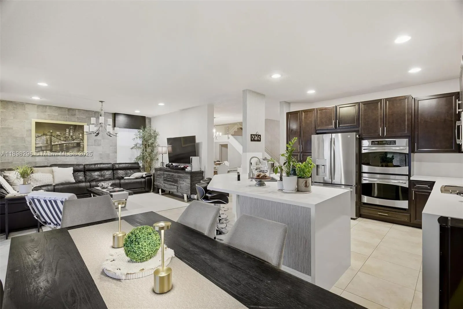 8870 NW 99th Path