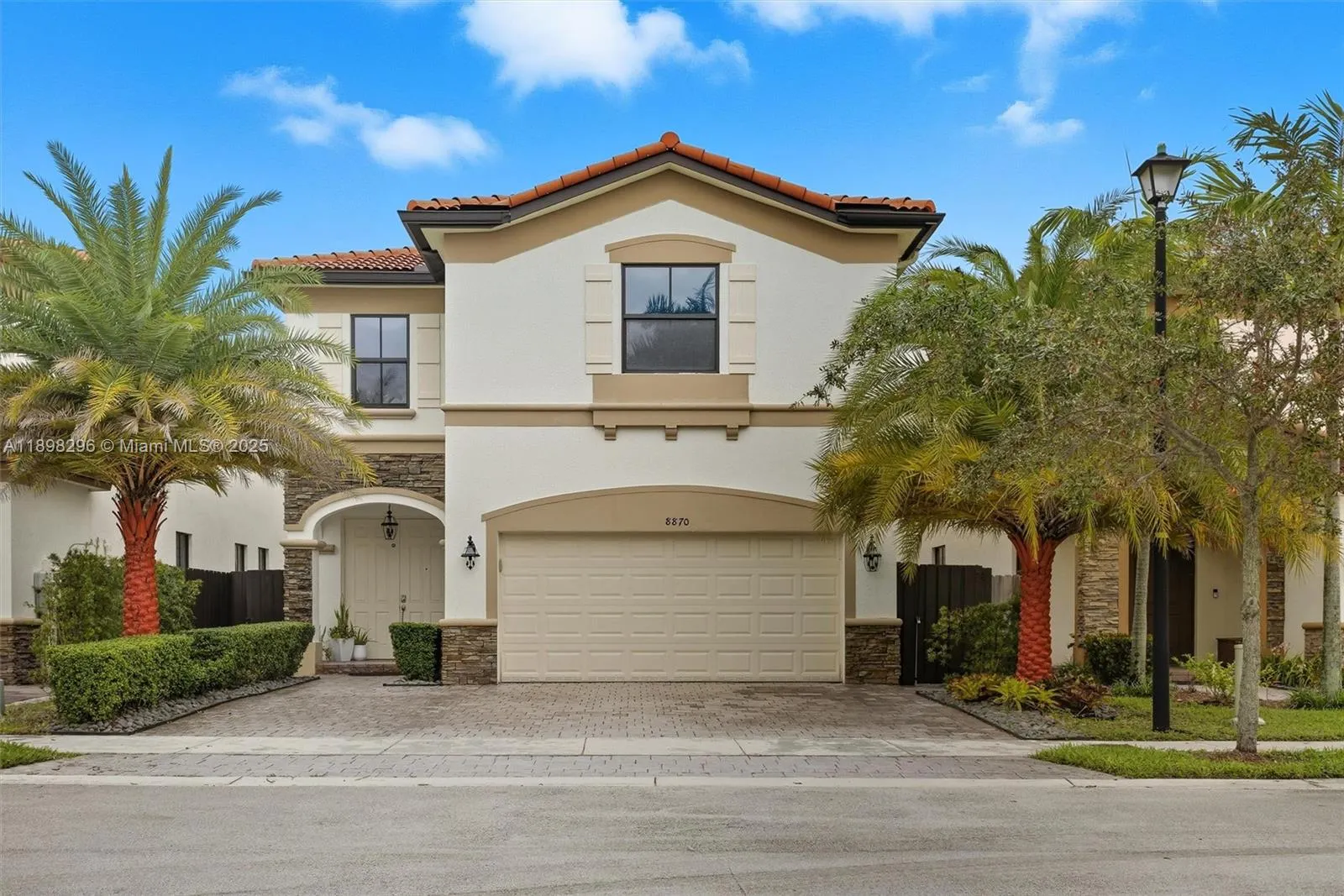 8870 NW 99th Path