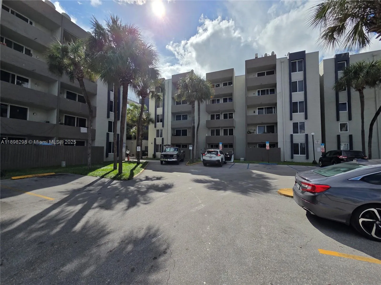 10000 NW 80th Ct, #2301