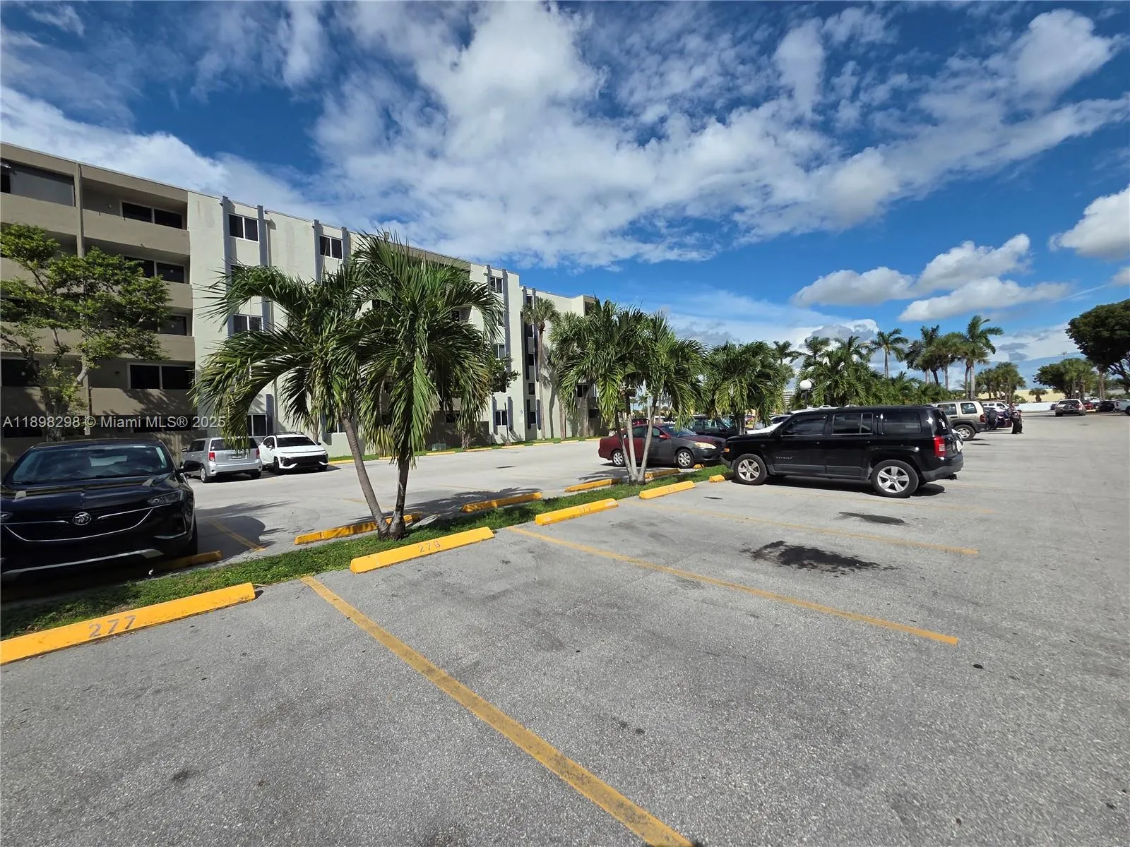 10000 NW 80th Ct, #2301