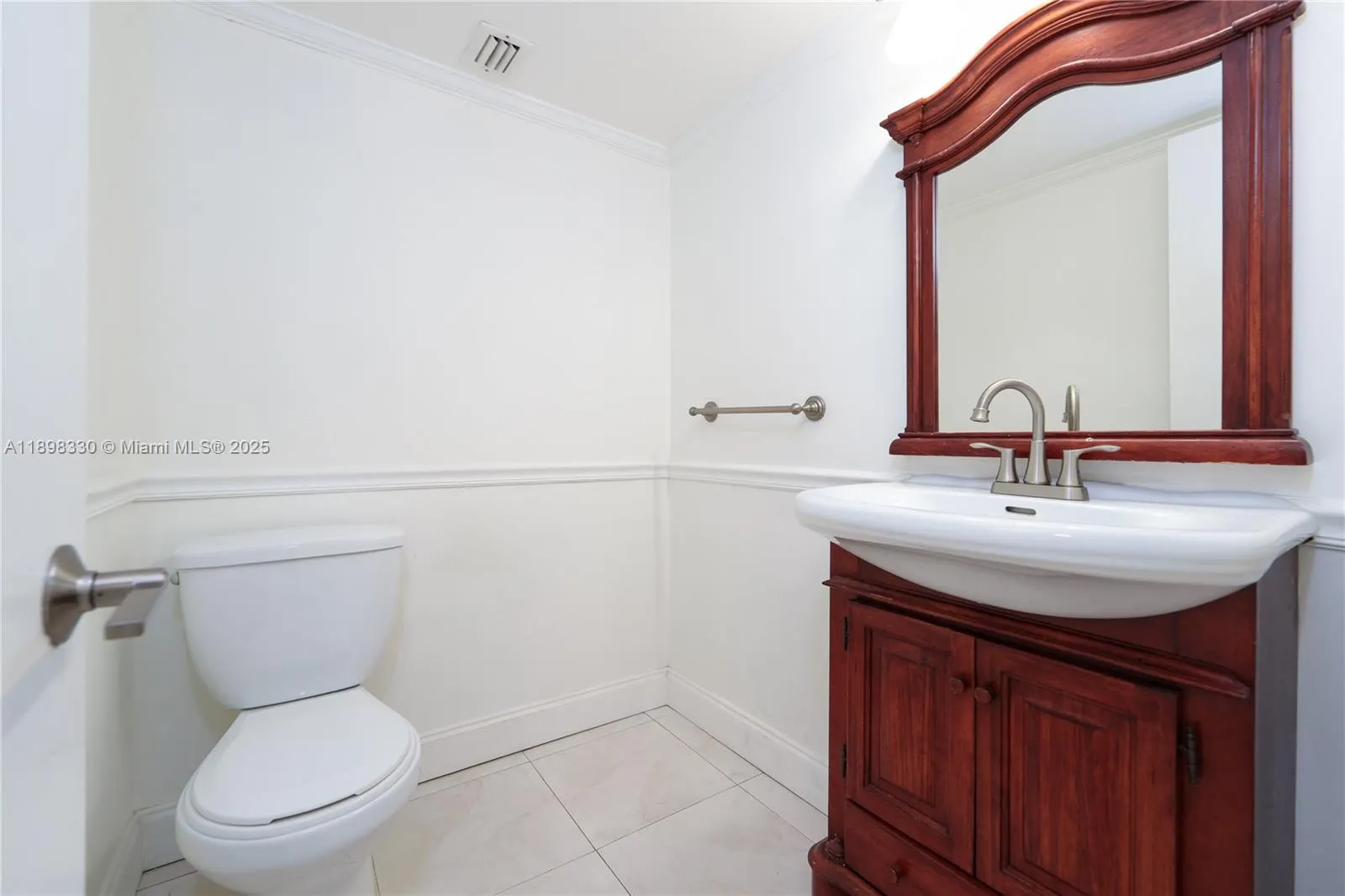 1000 Michigan Ave, #501
