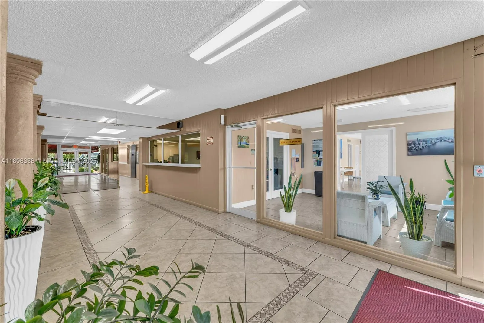 1251 NE 108th St, #810