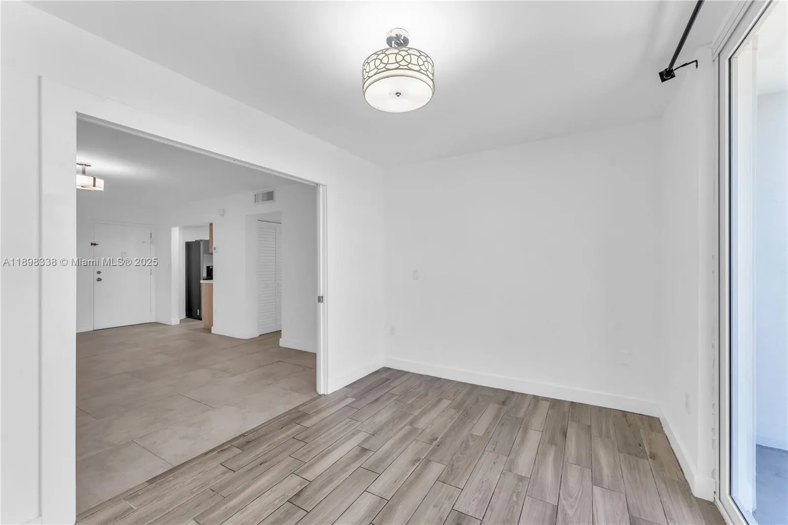 1251 NE 108th St, #810