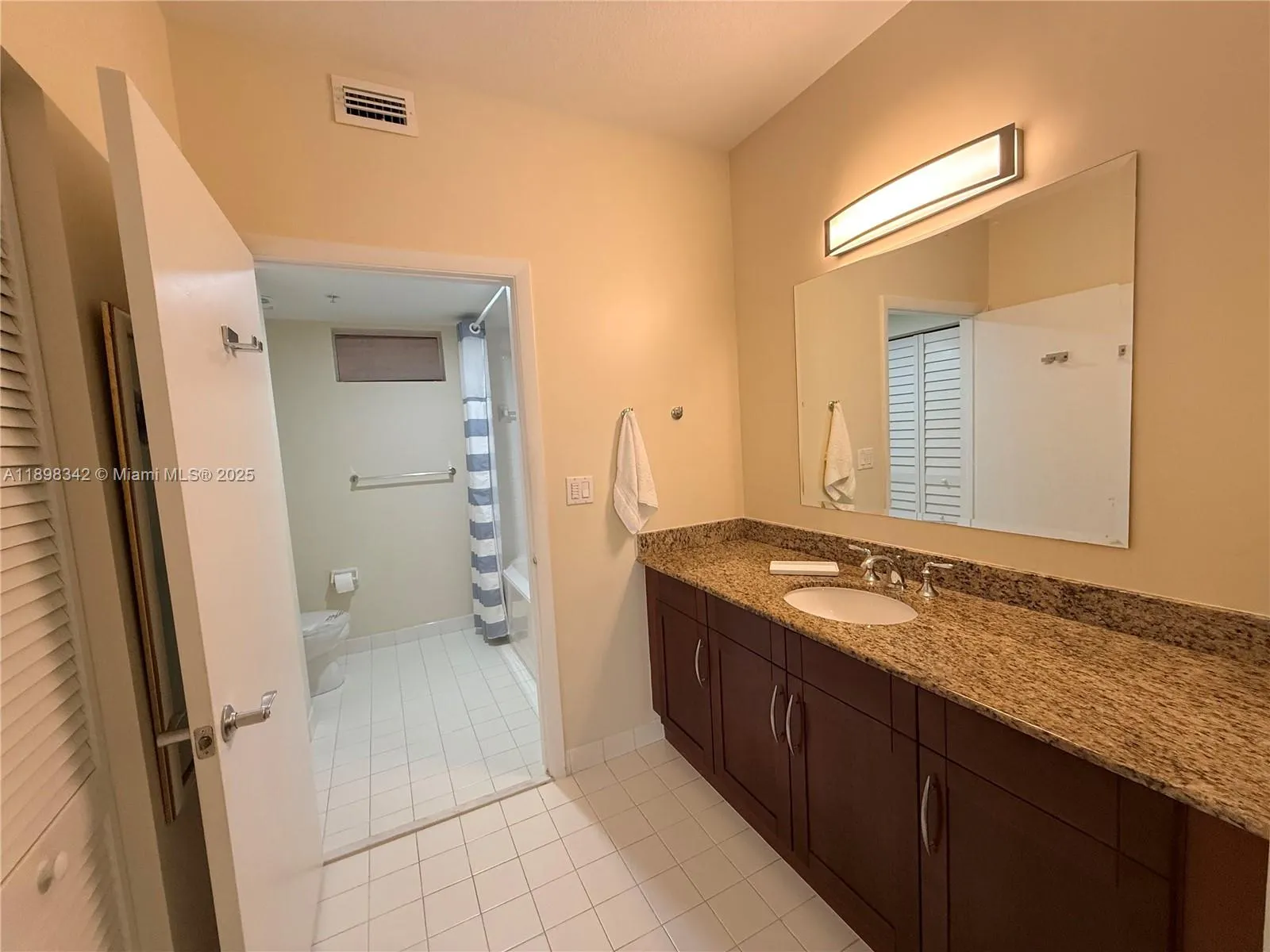 7275 SW 90th Way, #411