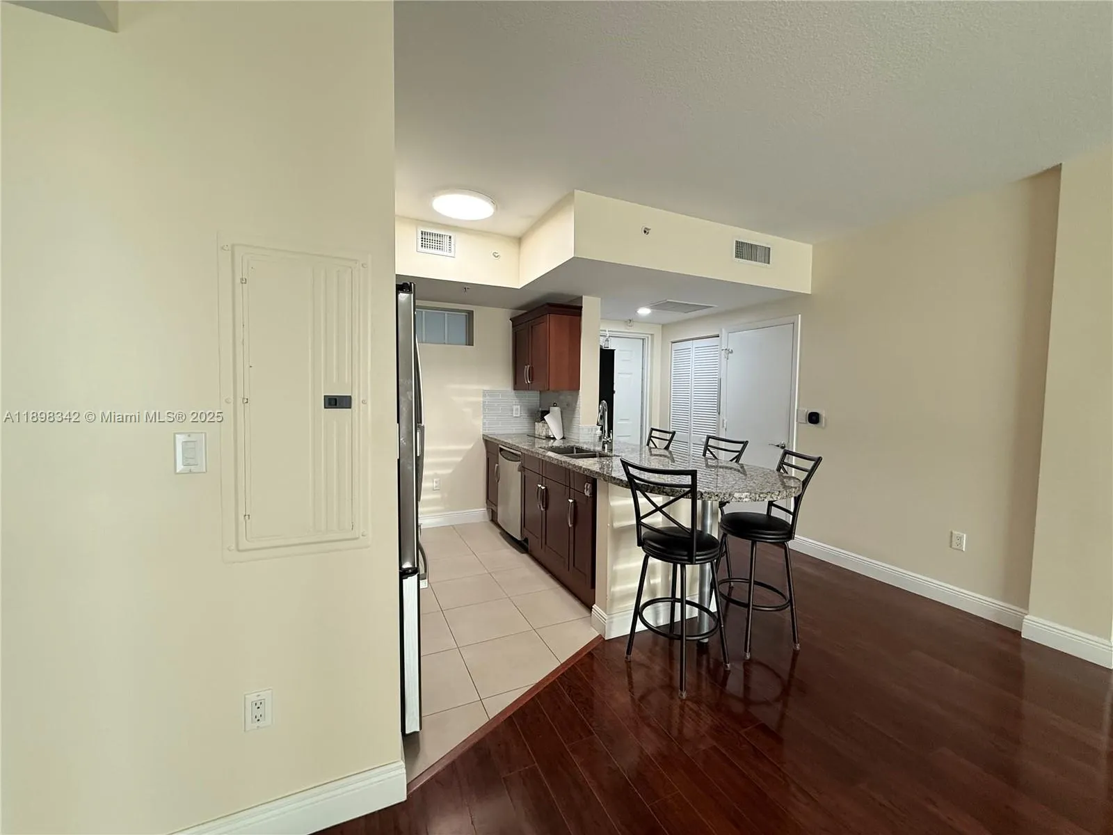 7275 SW 90th Way, #411